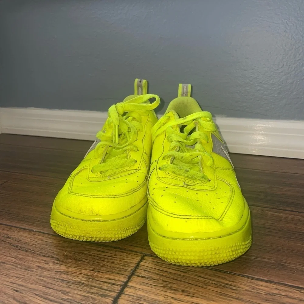 Rare✅Neon Nike Air Force 1 utility volt